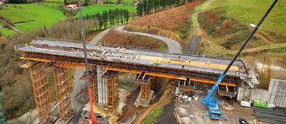 Viaducto de Zumelegi, Elorrio, España