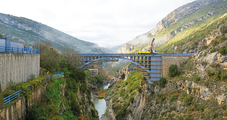 Reparación puente sobre Río Esera, Huesca